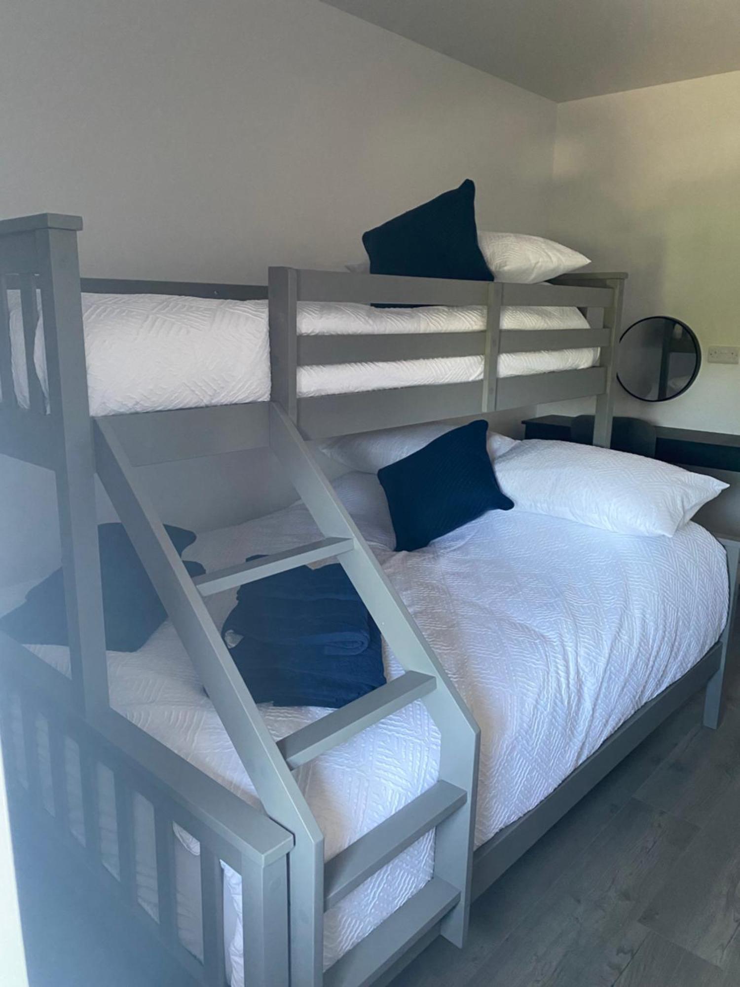 Ballymullock Barn Lofts Carncastle الغرفة الصورة